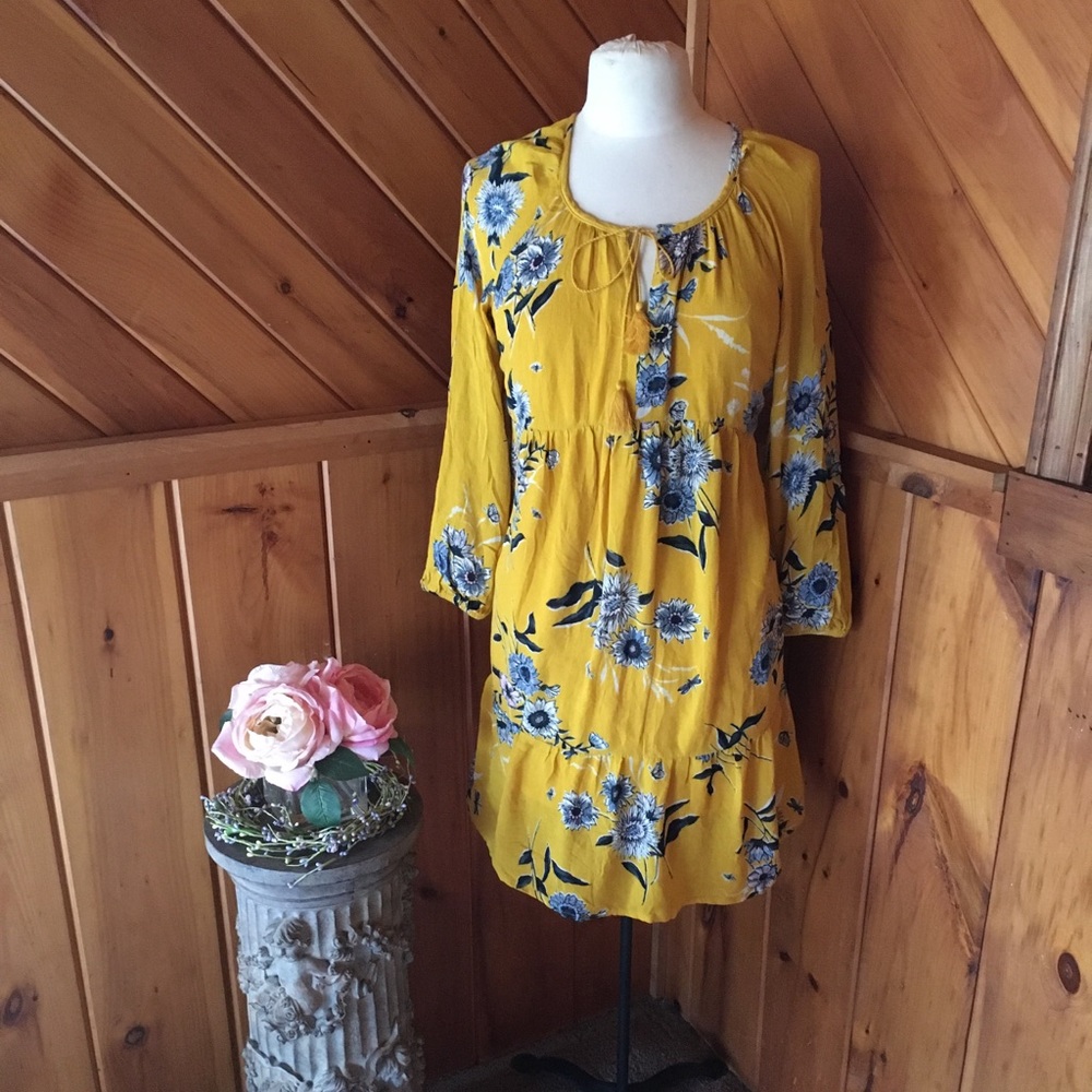 NWT FLORAL DRESS